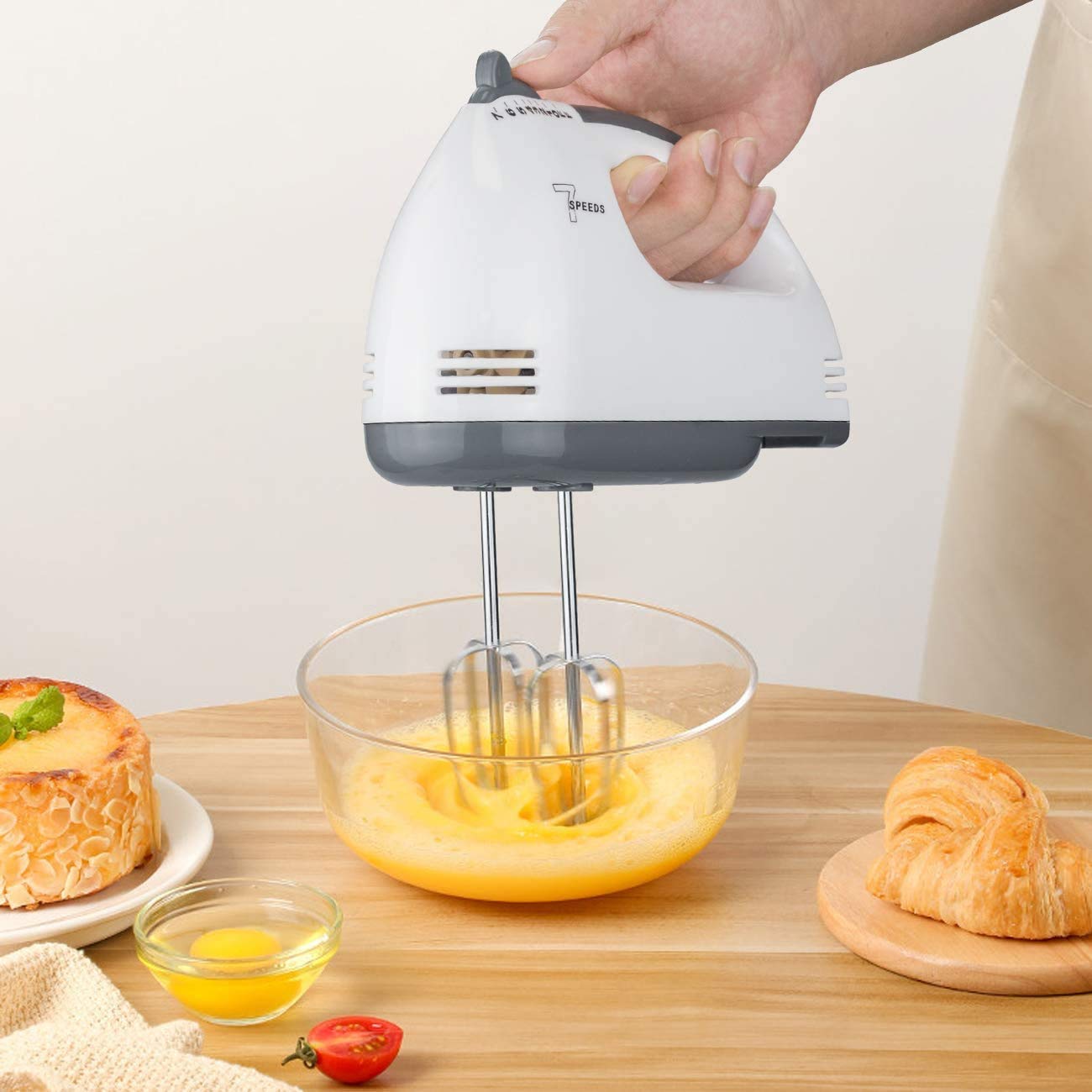 Easy Mix Electric Hand Mixer | 7 Speed Variable Control Handheld Mixer | Powerful 260 Watt Motor with High-Speed Beaters for Baking, Whipping & Mixing