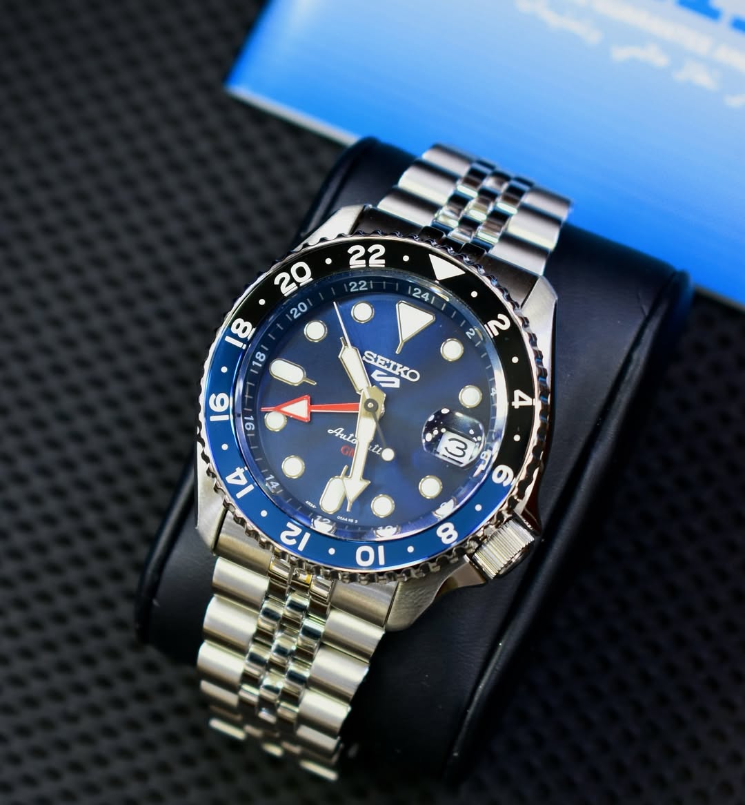 SEIKO Automatic GMT Watch – Bold Precision, Timeless Style